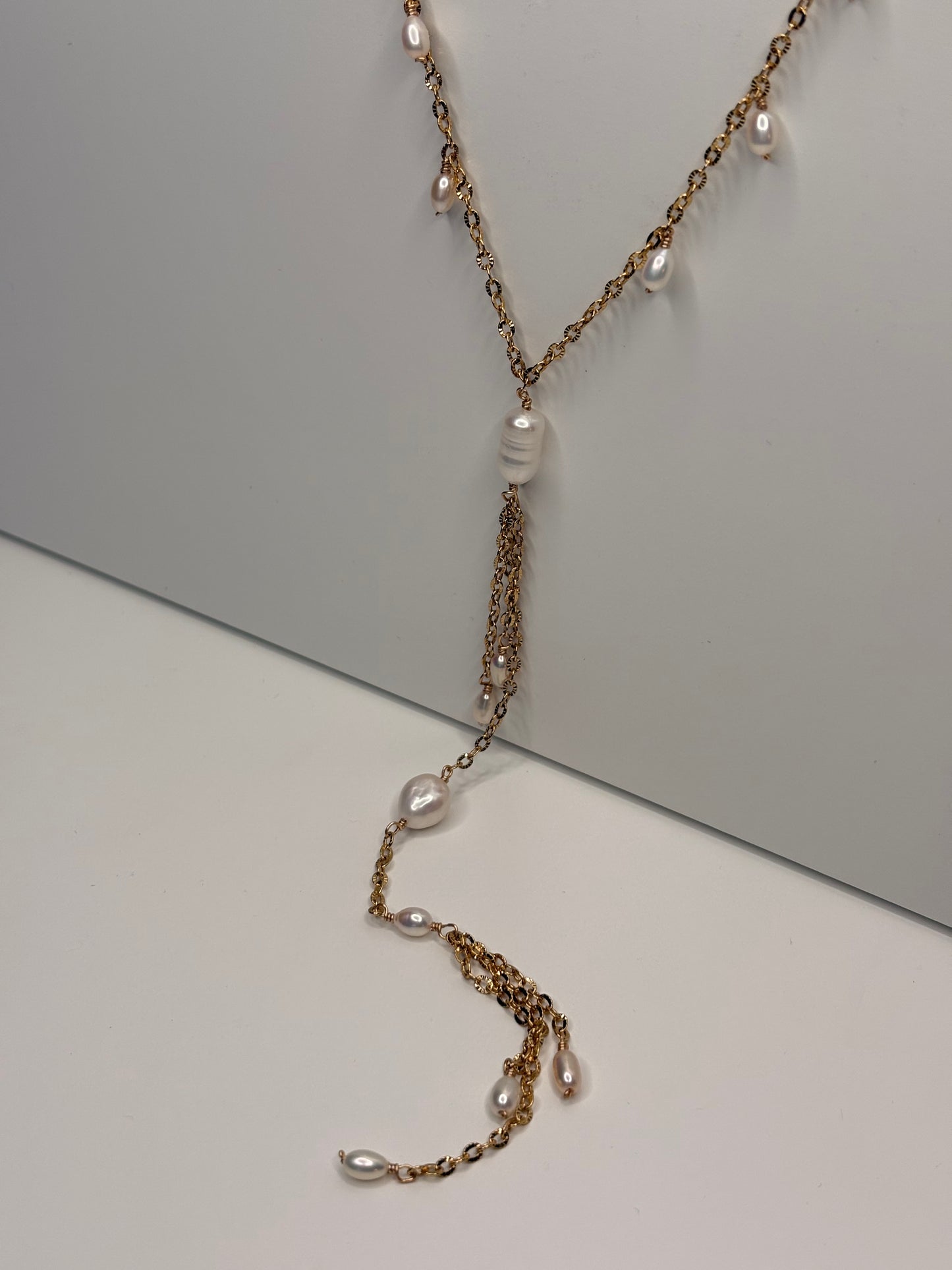 Perlen-Lariat-Halskette – Himmlische Perle