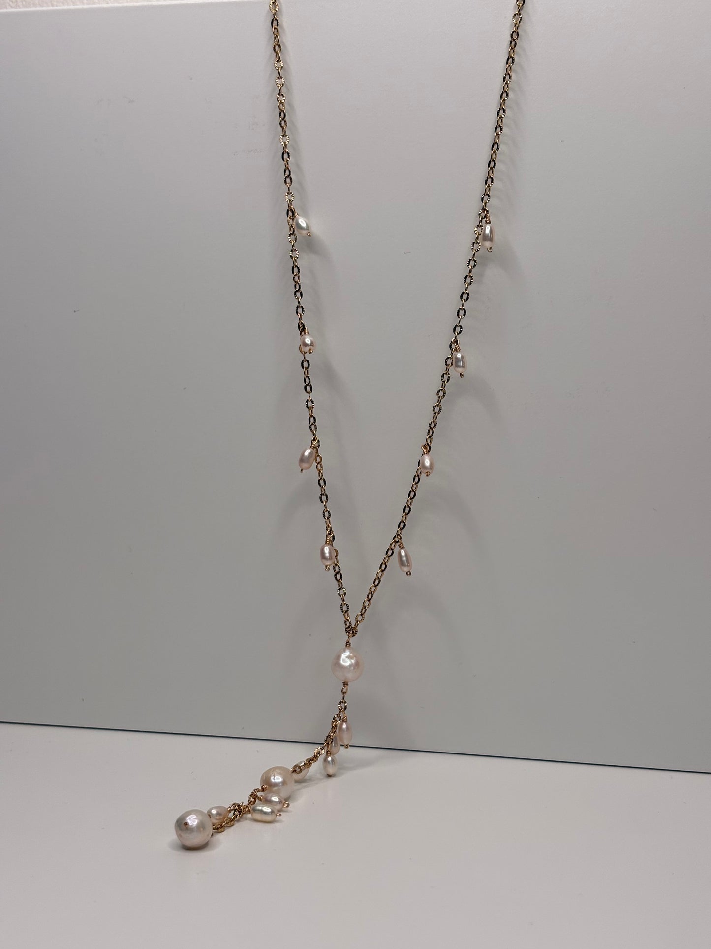Collier Lariat de Perles - Pluie d’Eau Douce