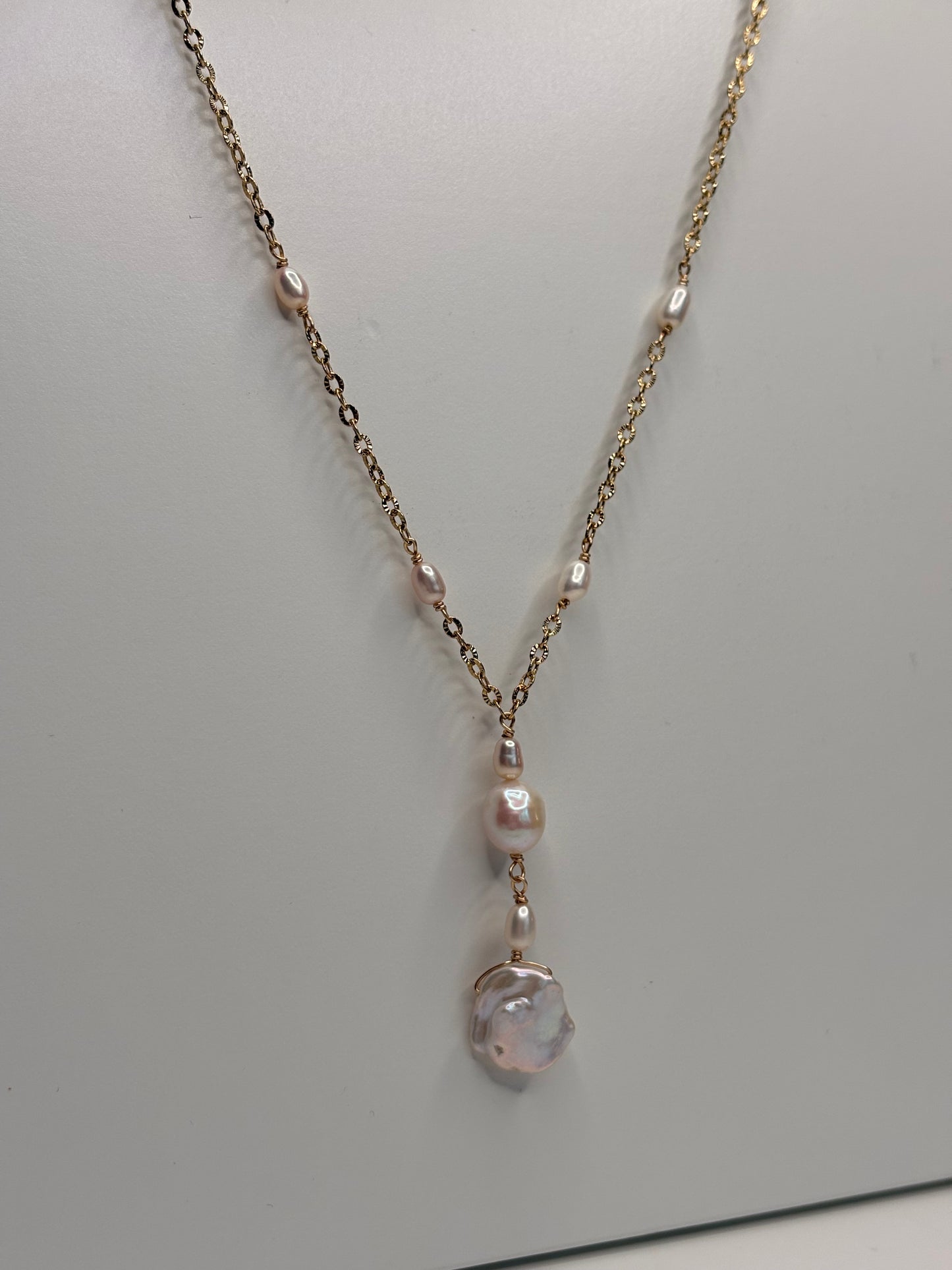 Pearl Necklace - Dawn Drop