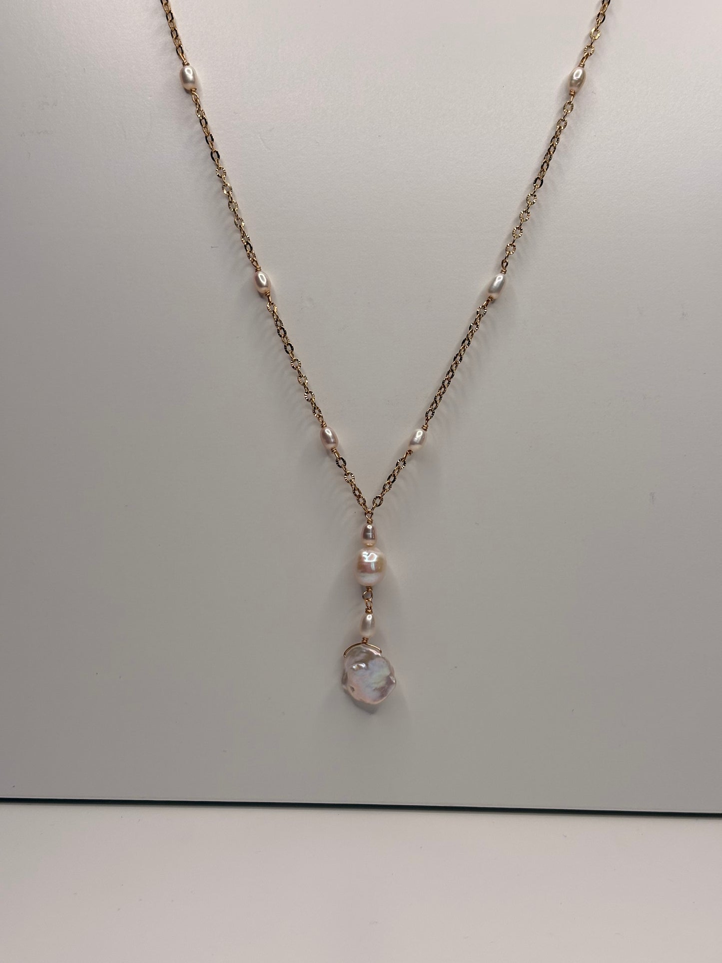 Pearl Necklace - Dawn Drop