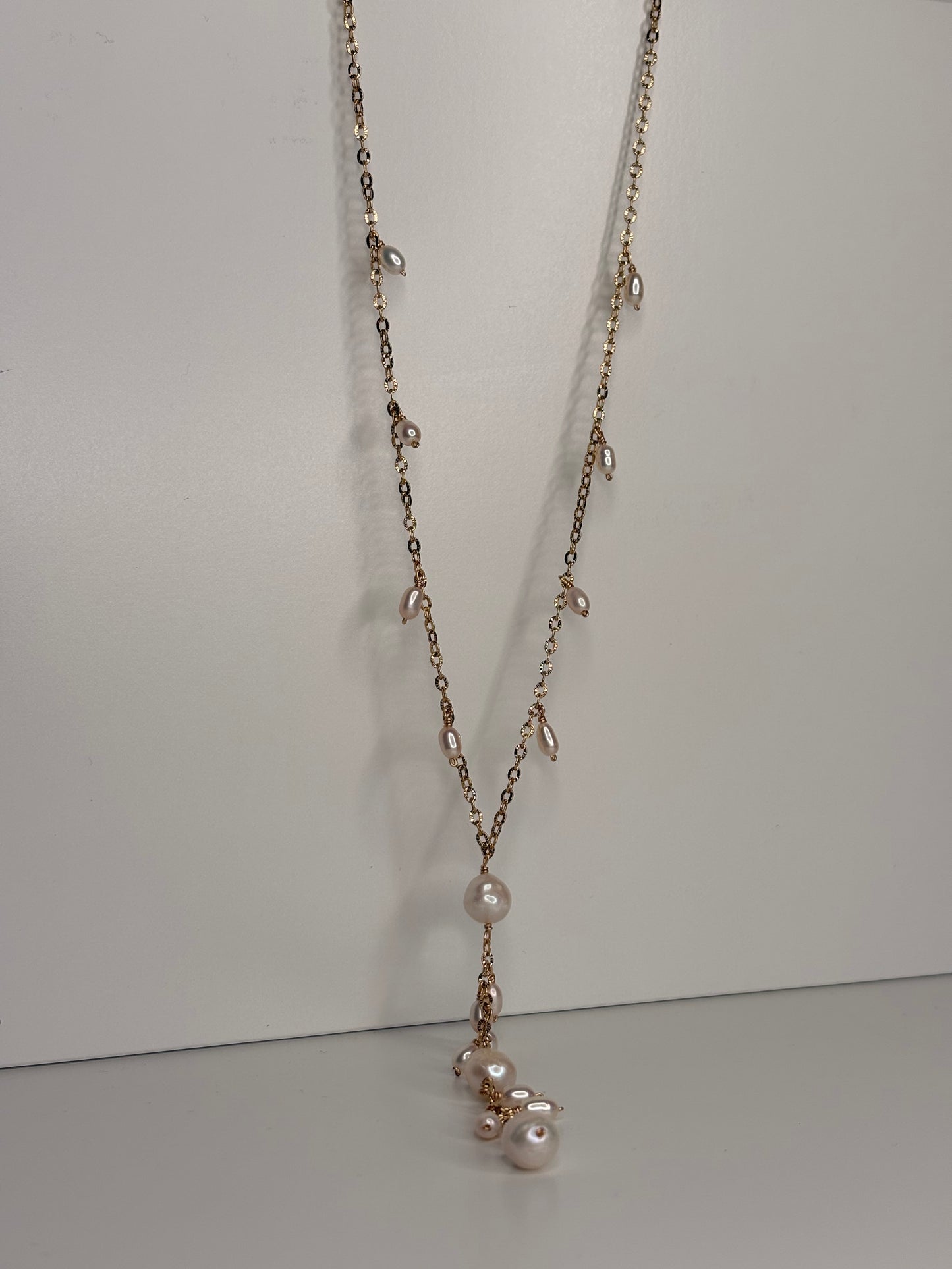 Collier Lariat de Perles - Pluie d’Eau Douce