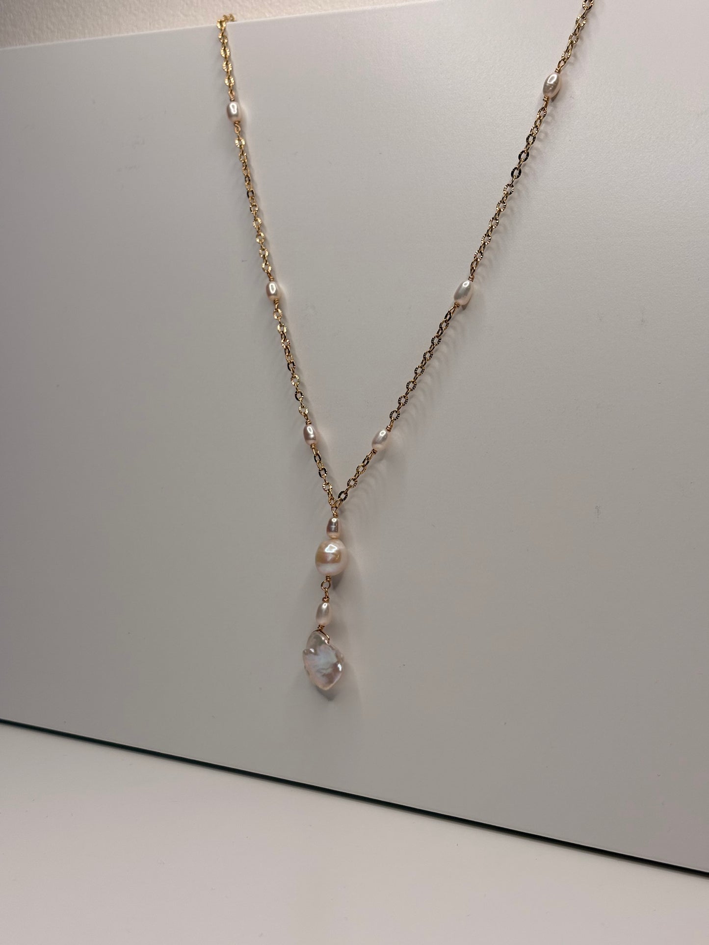 Pearl Necklace - Dawn Drop