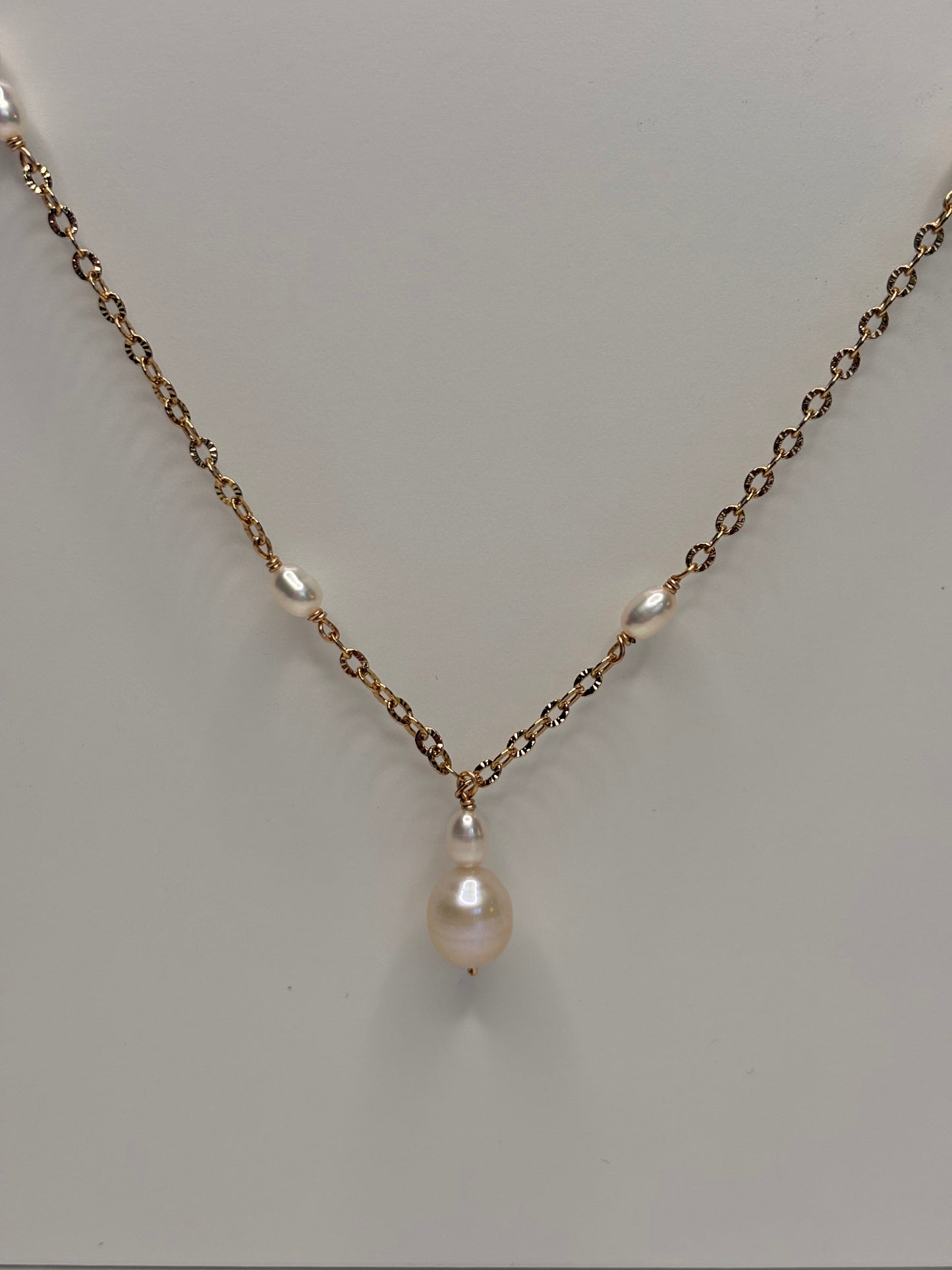 Perlenkette - Goldener Tau